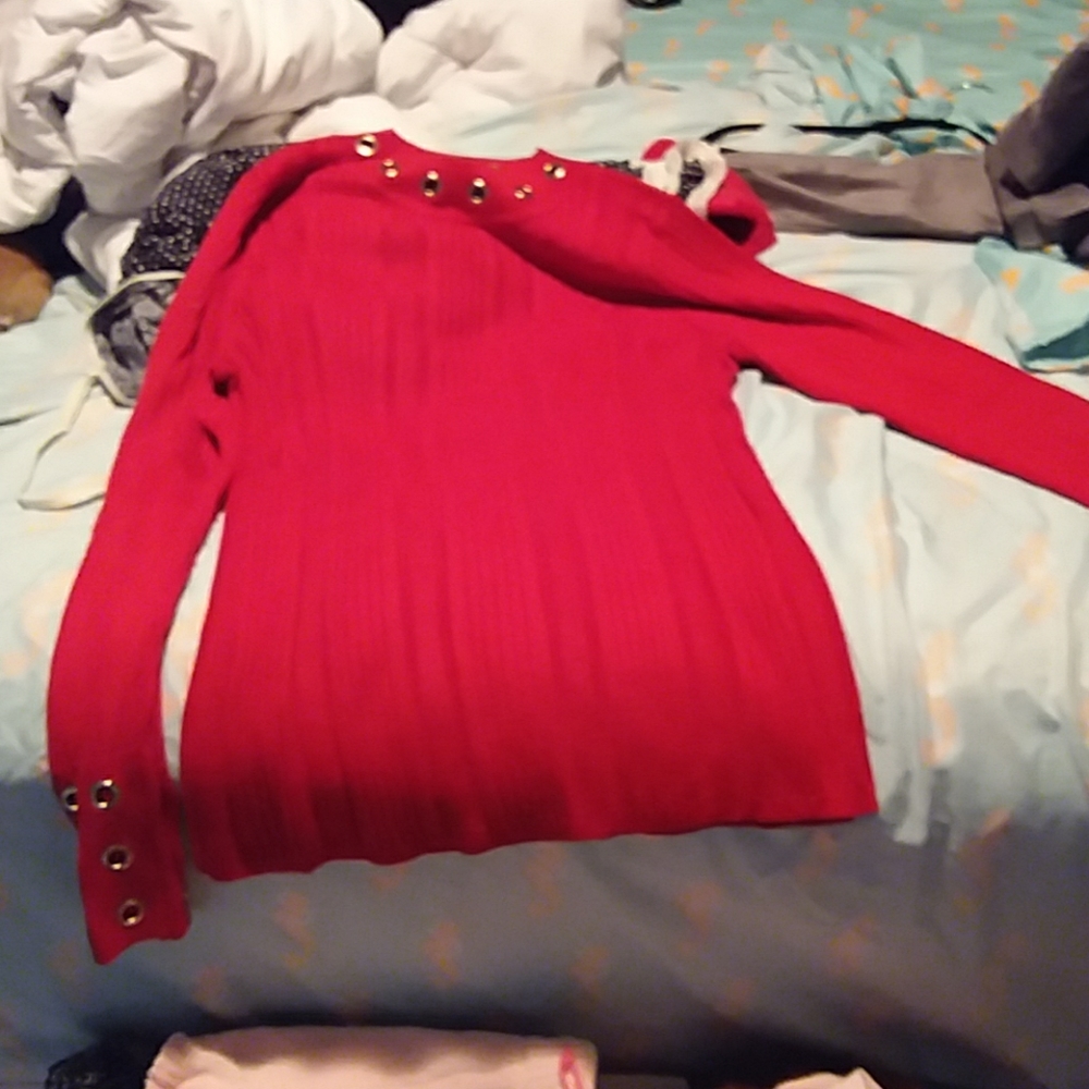 Sweater - Picture 3 of 4
